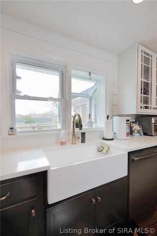 1705 Crestview Drive, New Albany, IN 47150