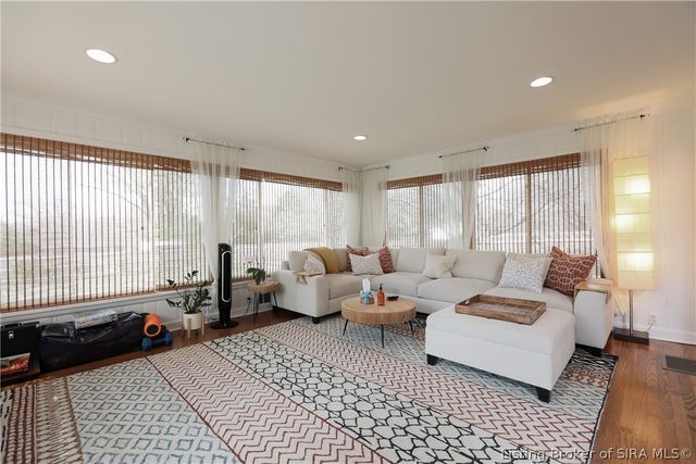 1705 Crestview Drive, New Albany, IN 47150