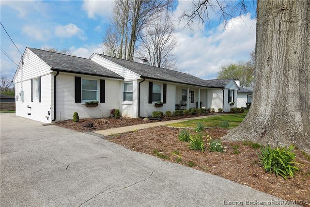 1705 Crestview Drive, New Albany, IN 47150