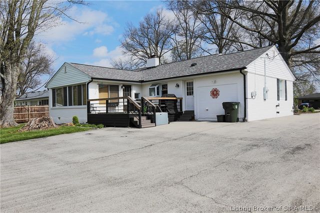 1705 Crestview Drive, New Albany, IN 47150