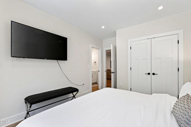 329 Grand Avenue, Raleigh, NC 27606