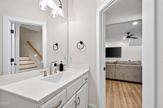 329 Grand Avenue, Raleigh, NC 27606