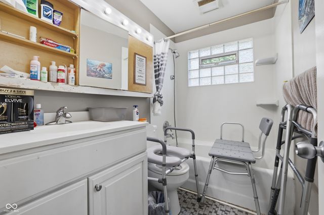 6004 Orinoco Avenue, Indianapolis, IN 46227