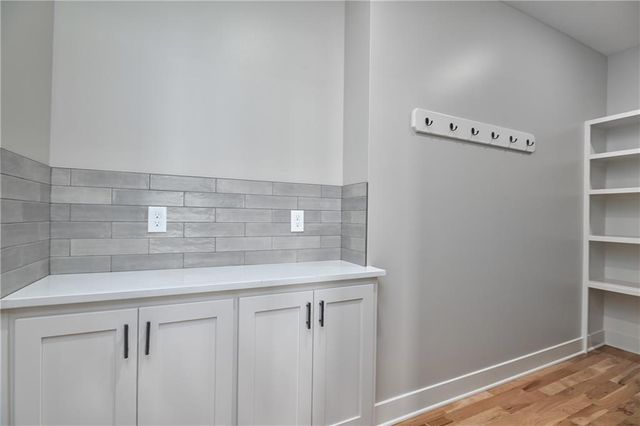 6010 Apache Drive, Shawnee, KS 66226