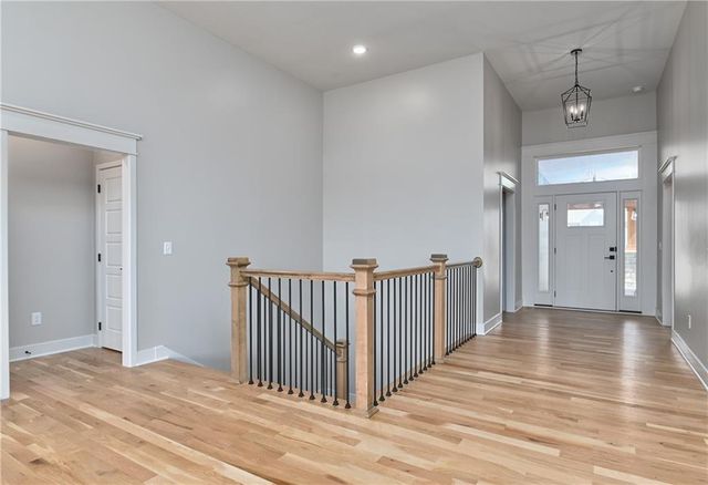 6010 Apache Drive, Shawnee, KS 66226