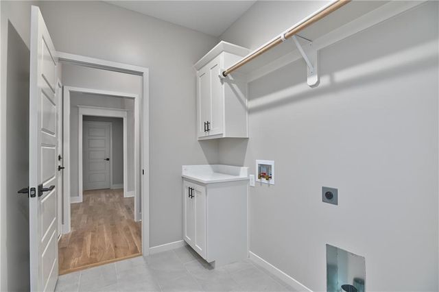 6010 Apache Drive, Shawnee, KS 66226