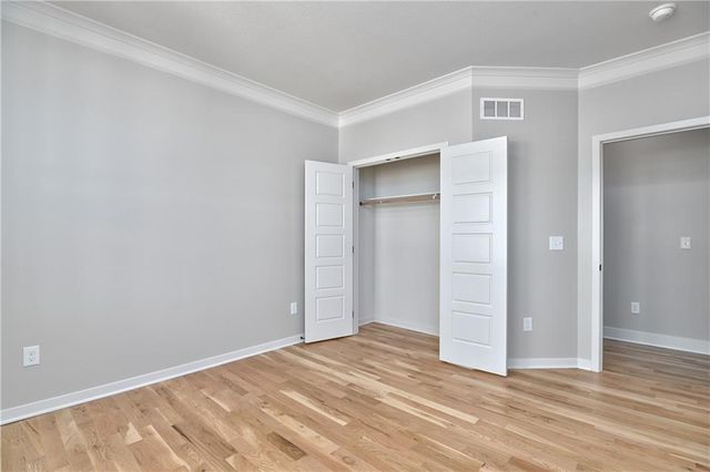 6010 Apache Drive, Shawnee, KS 66226