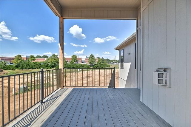 6010 Apache Drive, Shawnee, KS 66226