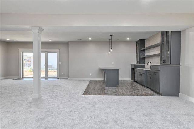 6010 Apache Drive, Shawnee, KS 66226