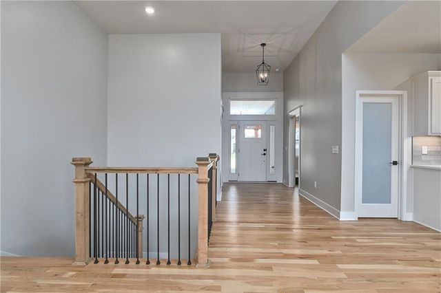 6010 Apache Drive, Shawnee, KS 66226