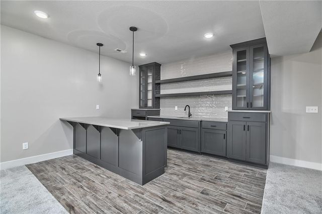 6010 Apache Drive, Shawnee, KS 66226