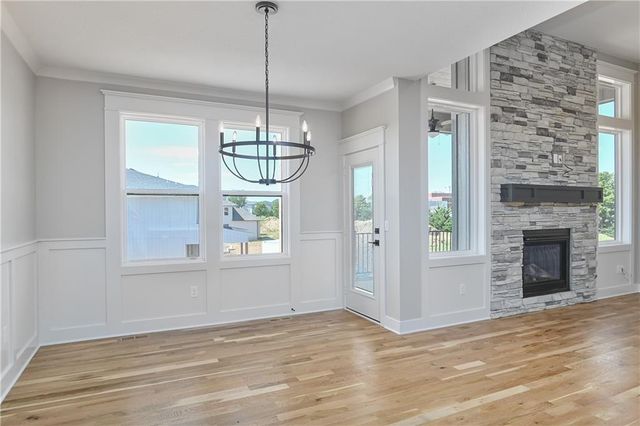 6010 Apache Drive, Shawnee, KS 66226