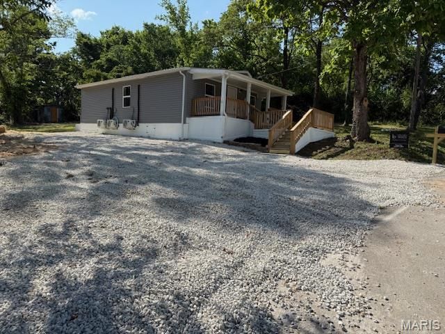 415 Hickory Street, St Clair, MO 63077