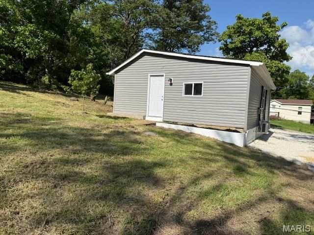 415 Hickory Street, St Clair, MO 63077