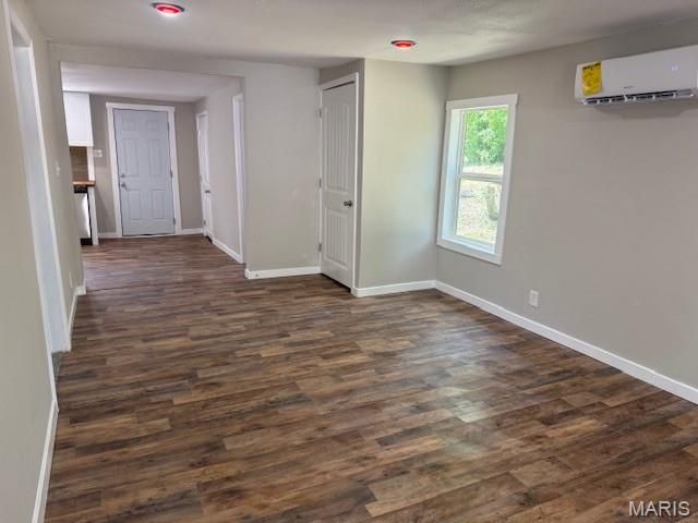 415 Hickory Street, St Clair, MO 63077
