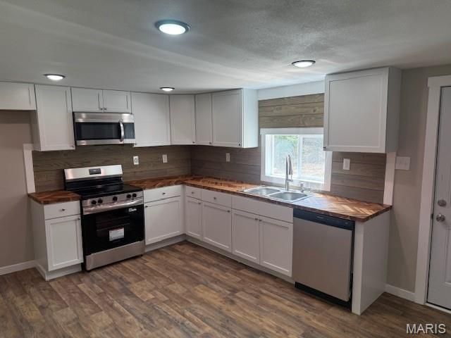 415 Hickory Street, St Clair, MO 63077