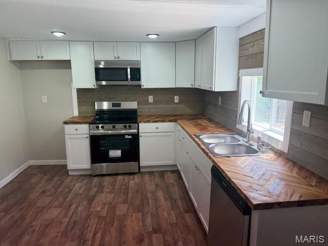 415 Hickory Street, St Clair, MO 63077