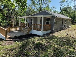 415 Hickory Street, St Clair, MO 63077