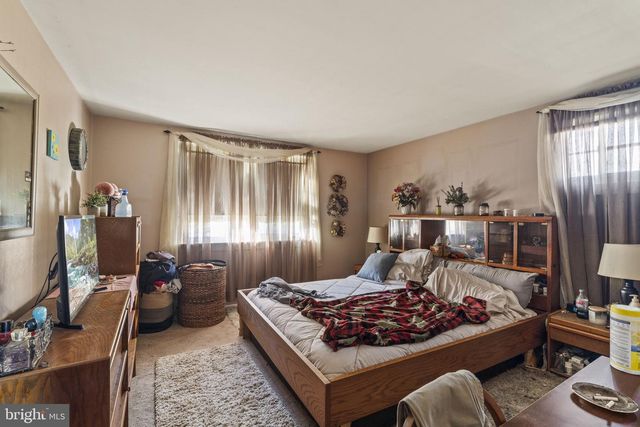 75 SARATOGA RD, Stratford, NJ 08084