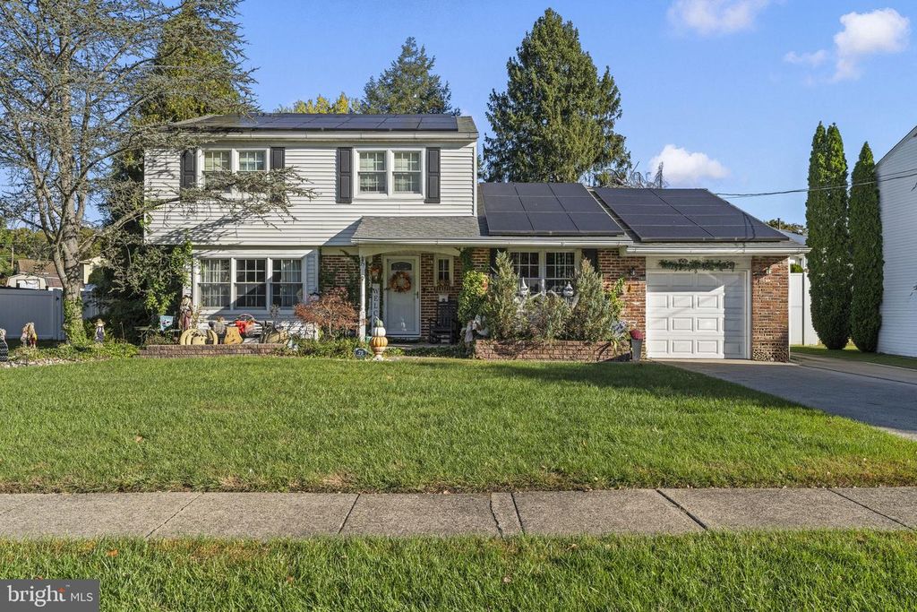 75 SARATOGA RD, Stratford, NJ 08084