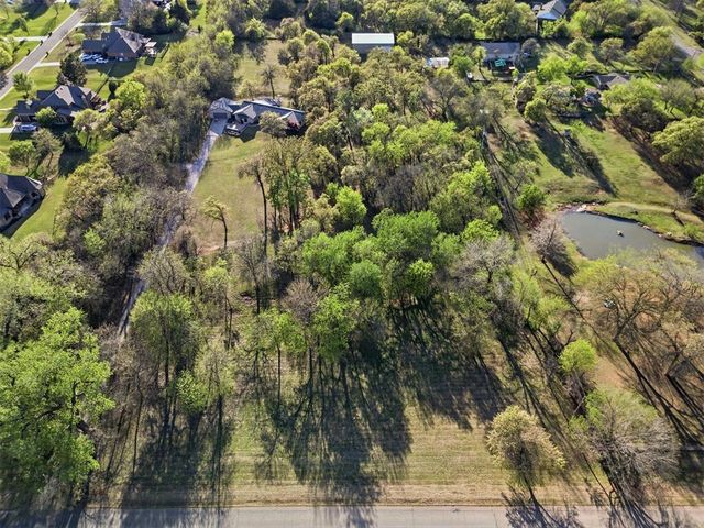 6209 N Sooner Road, Edmond, OK 73034