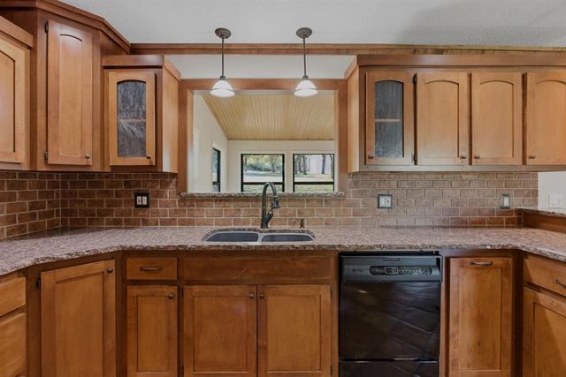 6209 N Sooner Road, Edmond, OK 73034