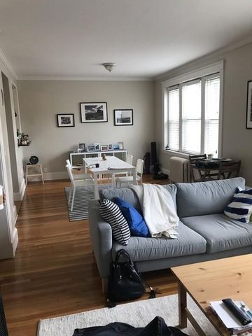 235 Freeman St U-6, Brookline, MA 02446
