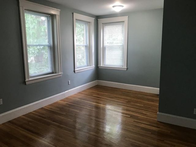 235 Freeman St U-6, Brookline, MA 02446