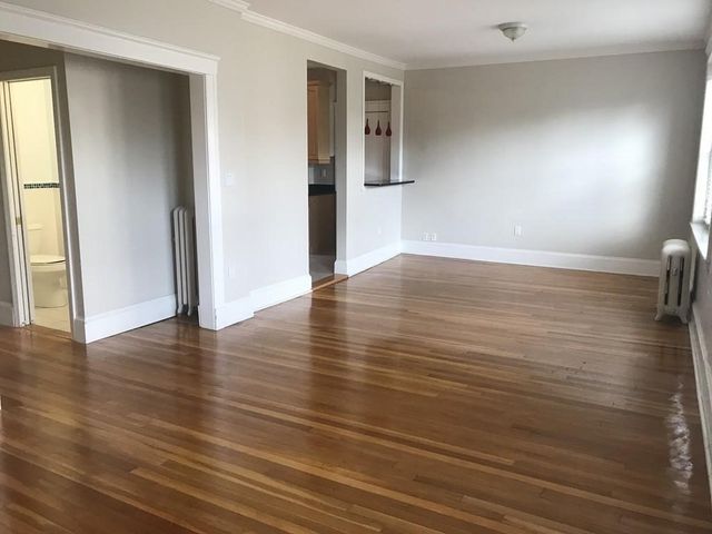 235 Freeman St U-6, Brookline, MA 02446