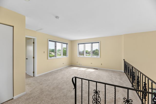 19726 Lake Shore Drive Court, Lynwood, IL 60411