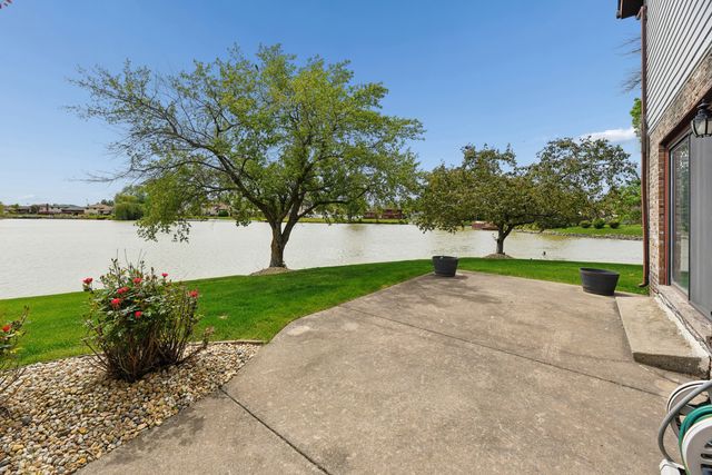 19726 Lake Shore Drive Court, Lynwood, IL 60411
