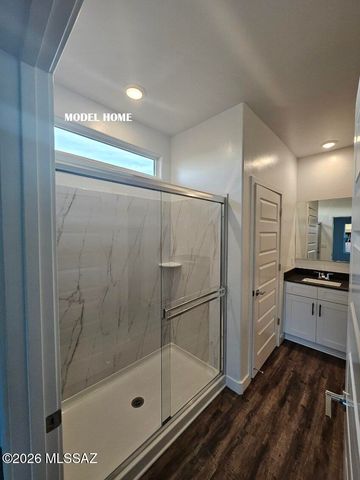 870 N Astronomer Lane, Green Valley, AZ 85614