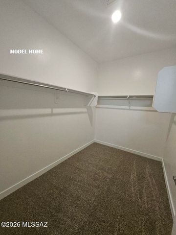 870 N Astronomer Lane, Green Valley, AZ 85614