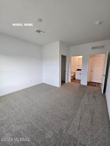 870 N Astronomer Lane, Green Valley, AZ 85614