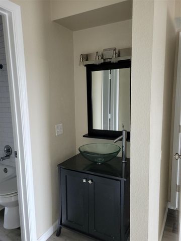 1516 Bay Area Boulevard 2, Houston, TX 77058