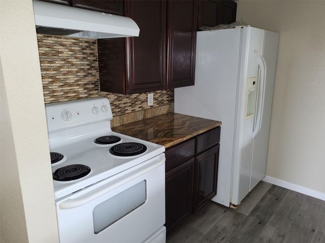 1516 Bay Area Boulevard 2, Houston, TX 77058
