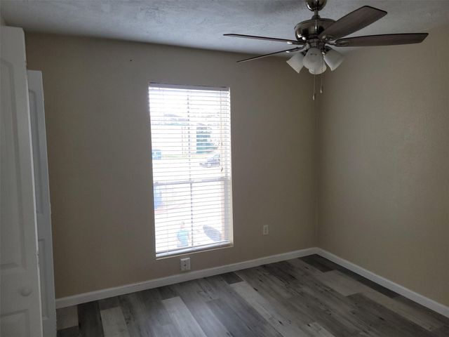 1516 Bay Area Boulevard 2, Houston, TX 77058