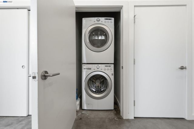 857 W Grand Ave, Oakland, CA 94607