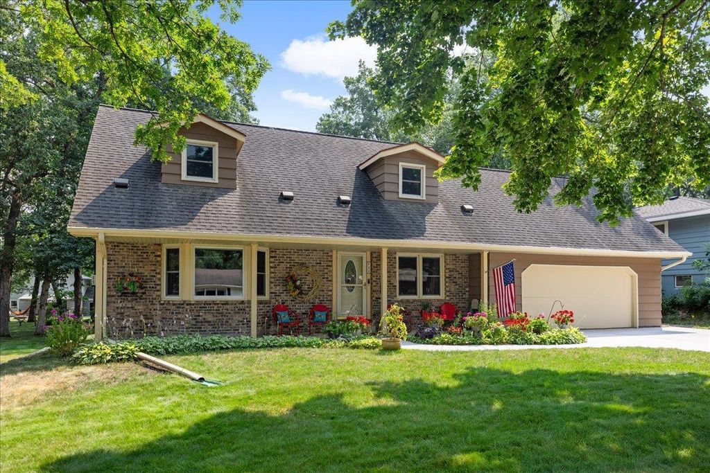 944 11th Avenue SE, Forest Lake, MN 55025 — photo 4