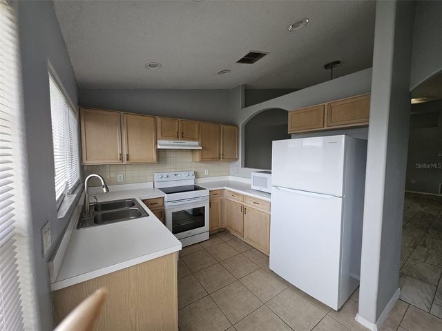 13438 FAIRWAY GLEN DRIVE 202, Orlando, FL 32824