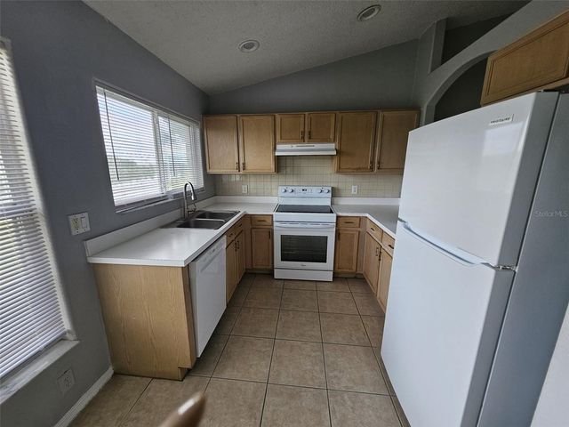 13438 FAIRWAY GLEN DRIVE 202, Orlando, FL 32824