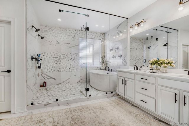 27841 E Lakeview Drive, Aurora, CO 80016