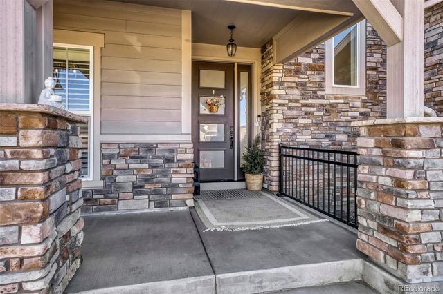 27841 E Lakeview Drive, Aurora, CO 80016