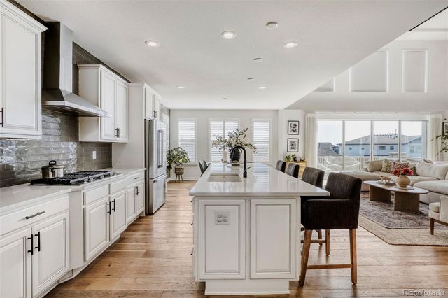 27841 E Lakeview Drive, Aurora, CO 80016