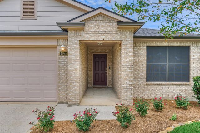 4926 Comal River Loop, Spring, TX 77386