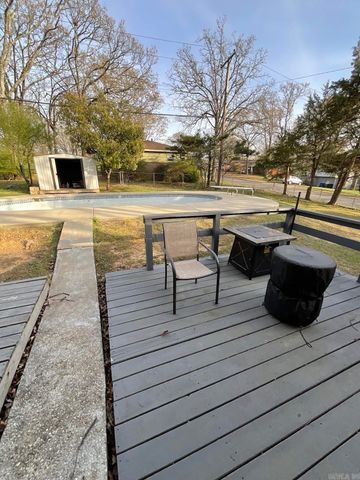 6500 Navajo Trail, North Little Rock, AR 72116