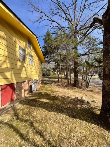 6500 Navajo Trail, North Little Rock, AR 72116