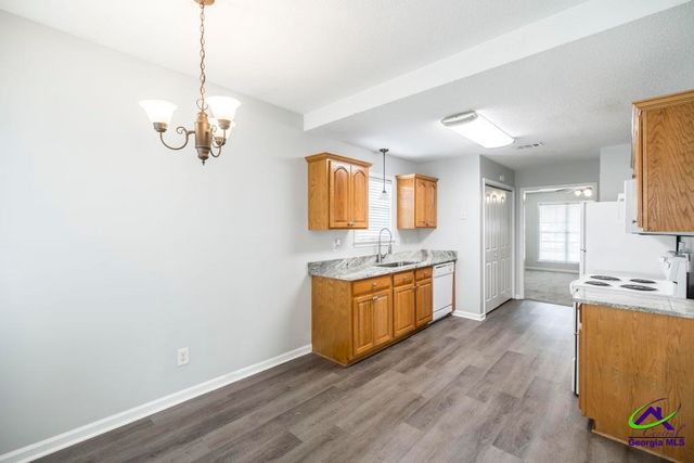 316 Haverhill Circle, Warner Robins, GA 31088