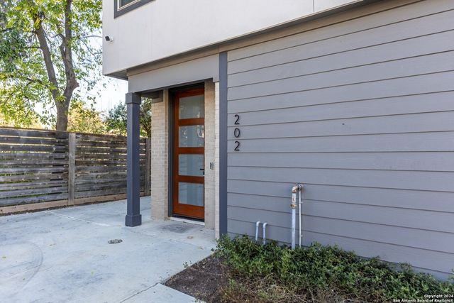 130 Rose Ln Unit 202, San Antonio, TX 78212