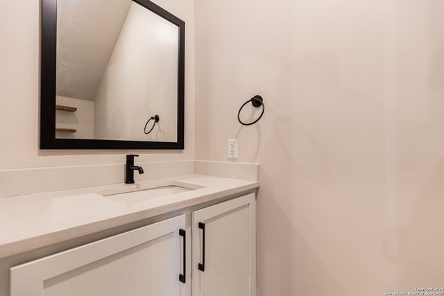 130 Rose Ln Unit 202, San Antonio, TX 78212